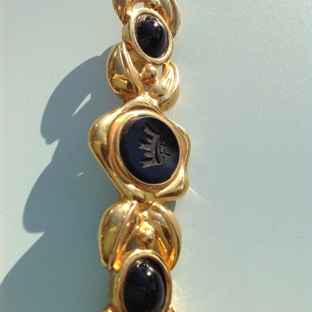 Fendi Brooch Victorian Revival Bar Rhodium Gold Intaglio Logo + Onyx Cabochons - Picture 16 of 16